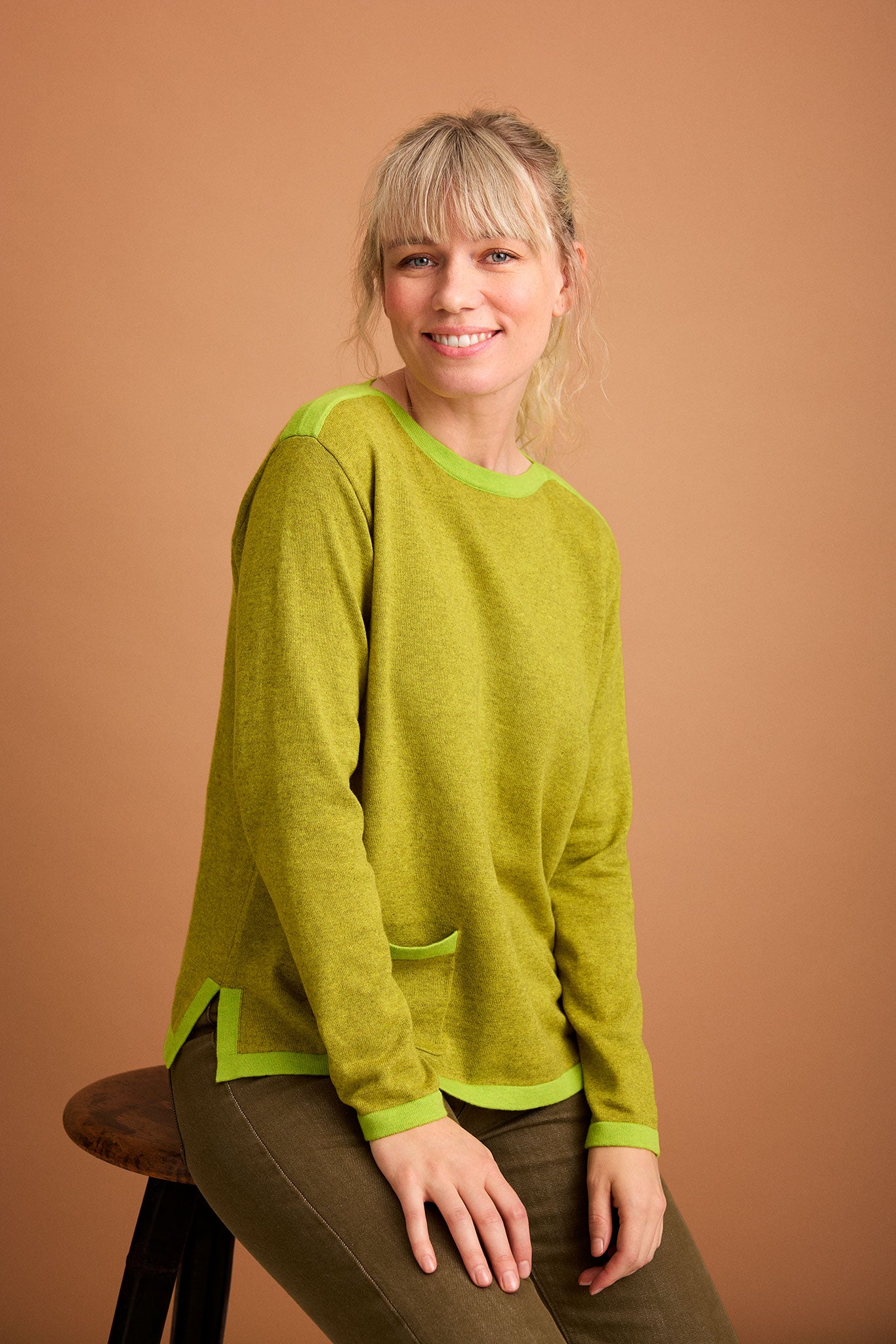 Sweater aus Bio-Baumwolle mit Kontrastdetails